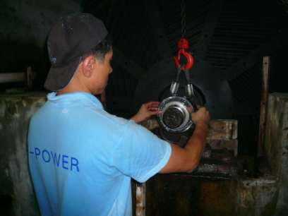 安裝主軸軸承	Installing New Main Shaft Bearing